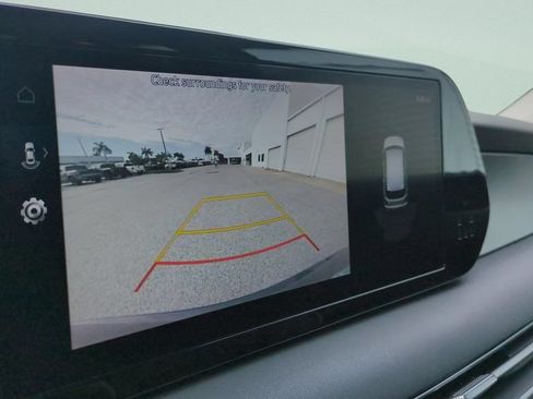 Used 2024 Hyundai Palisade SEL FWD image 17