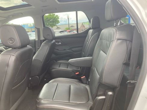 Used 2019 Chevrolet Traverse RS w/ LPO, Floor Liner Package AWD/4WD image 16