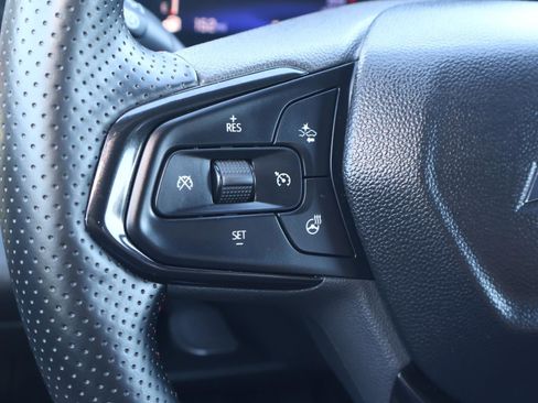 Used 2024 Chevrolet Trax RS image 24