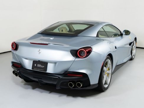Used 2022 Ferrari Portofino M RWD image 19