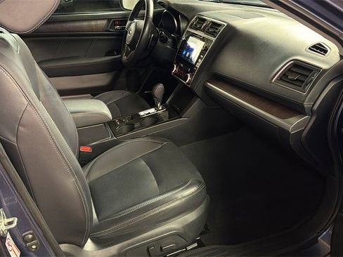 Used 2018 Subaru Outback 2.5i Limited image 11