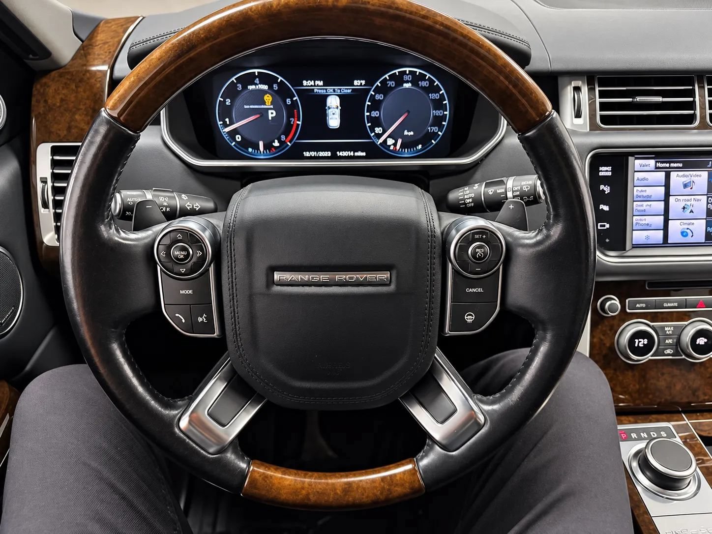 Used 2014 Land Rover Range Rover Supercharged AWD/4WD image 29