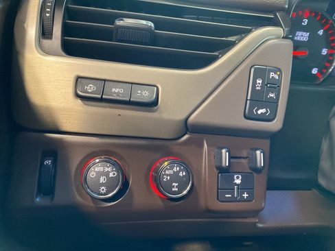Used 2016 GMC Yukon Denali w/ Open Road Package image 21