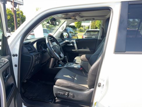 Used 2023 Toyota 4Runner SR5 Premium w/ Moonroof Package AWD/4WD image 12