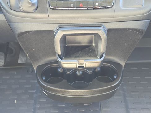 Used 2025 RAM ProMaster 2500 w/ Convenience Group image 10