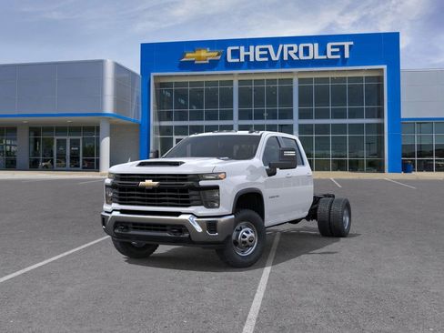 New 2025 Chevrolet Silverado 3500 W/T w/ WT Convenience Package image 9
