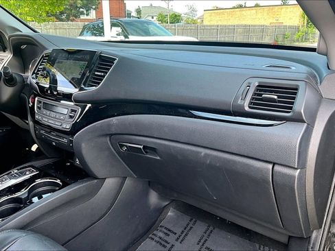 Used 2021 Honda Pilot Touring image 25
