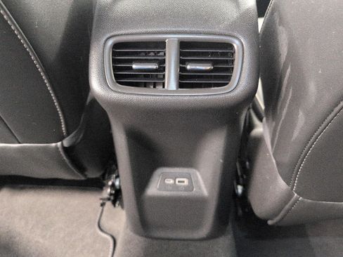 Used 2023 Buick Envision Essence AWD/4WD image 22