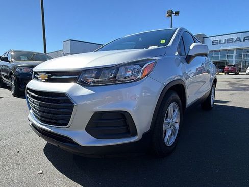 Used 2022 Chevrolet Trax LS w/ Tint and Cruise Package image 9