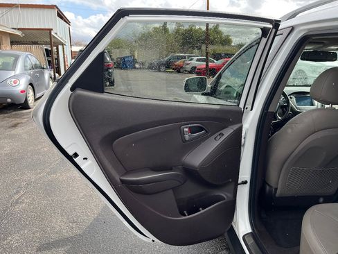 Used 2014 Hyundai Tucson Limited w/ Technology Package 02 image 33