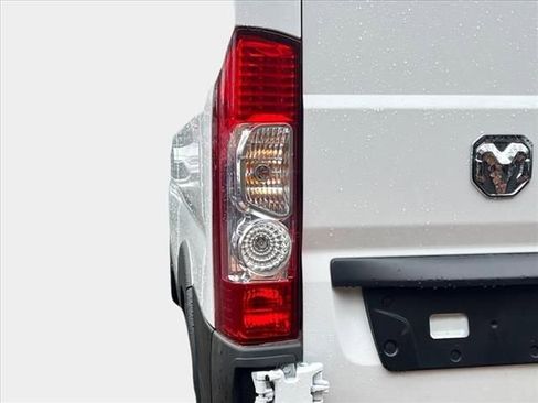 New 2025 RAM ProMaster 2500 w/ Quick Order Package 22G SLT image 6