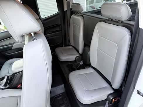 Used 2017 Chevrolet Colorado W/T w/ WT Convenience Package RWD image 17