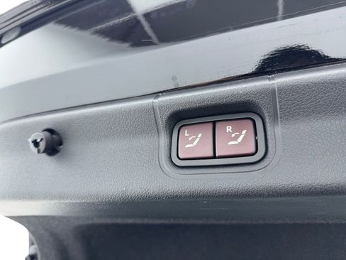 Used 2023 Mercedes-Benz EQE 500 4MATIC Sedan w/ Exclusive Trim Package image 13