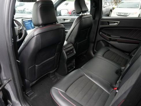 Used 2024 Ford Edge ST-Line image 11