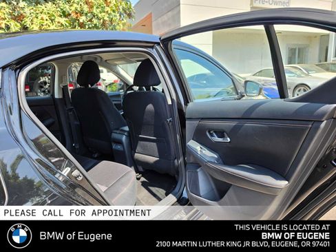 Used 2025 Nissan Sentra SR FWD image 14