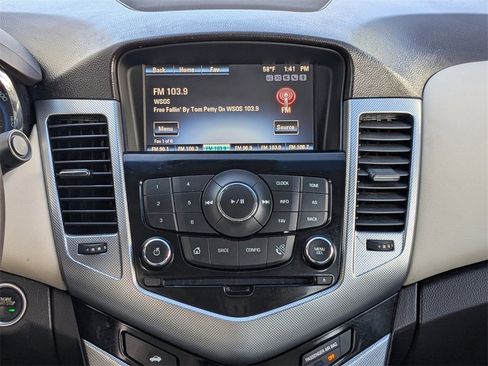 Used 2016 Chevrolet Cruze LTZ image 18