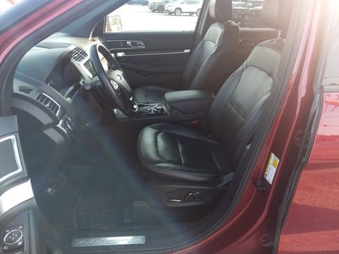 Used 2017 Ford Explorer Limited w/ Equipment Group 301A AWD/4WD image 5