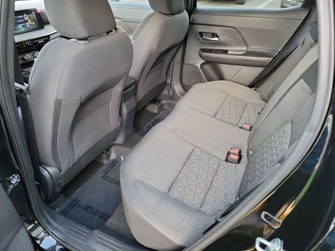 Certified 2025 Nissan Kicks SV image 18