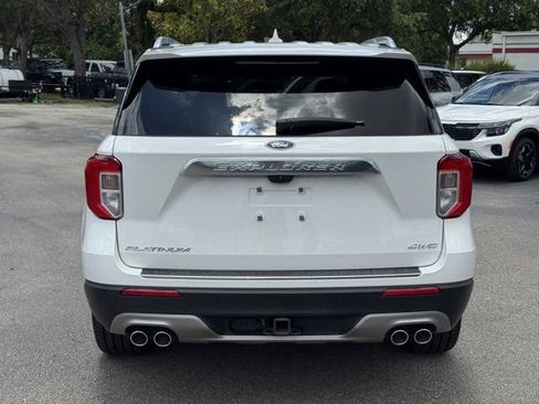 Used 2023 Ford Explorer Platinum w/ Technology Package AWD/4WD image 4