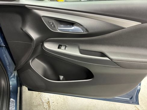 New 2026 Buick Envista Sport Touring FWD image 8