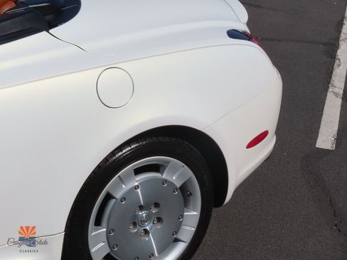 Used 2004 Lexus SC 430 Convertible image 14