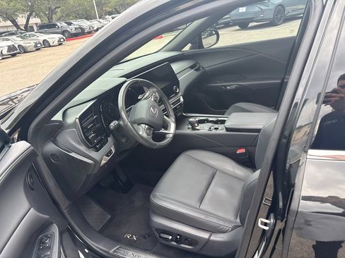 Used 2024 Lexus RX 350 Premium w/ Convenience Package FWD image 17