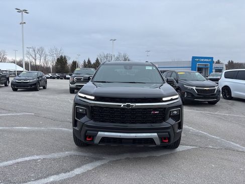 Used 2025 Chevrolet Traverse Z71 w/ Driver Confidence Package image 2