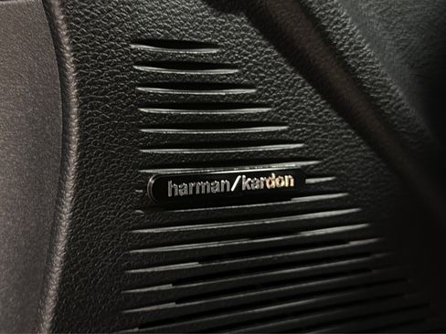 Used 2016 Dodge Challenger SRT Hellcat RWD image 17