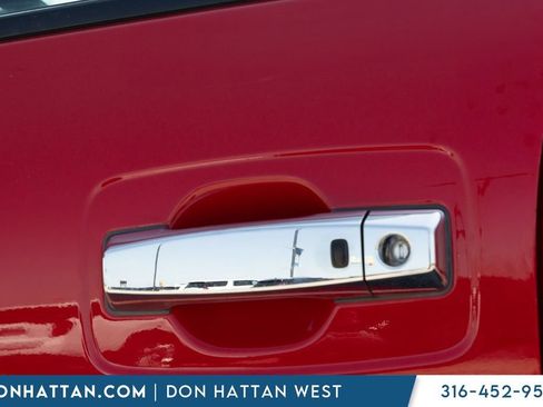 Used 2021 Nissan Titan SV w/ SV Convenience Package AWD/4WD image 27
