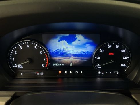 Used 2022 Ford Explorer XLT w/ Equipment Group 202A AWD/4WD image 15