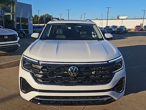 New 2026 Volkswagen Atlas SEL Premium R-Line AWD/4WD image 2