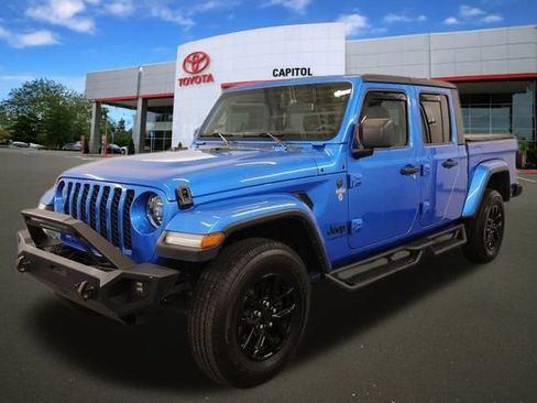 Used 2023 Jeep Gladiator Sport AWD/4WD image 6