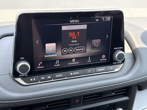 Used 2026 Nissan Rogue SV FWD image 22
