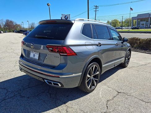 Used 2022 Volkswagen Tiguan SEL R-Line AWD/4WD image 6