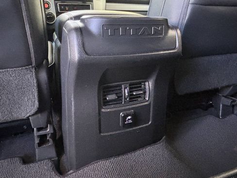 Used 2016 Nissan Titan PRO-4X AWD/4WD image 27