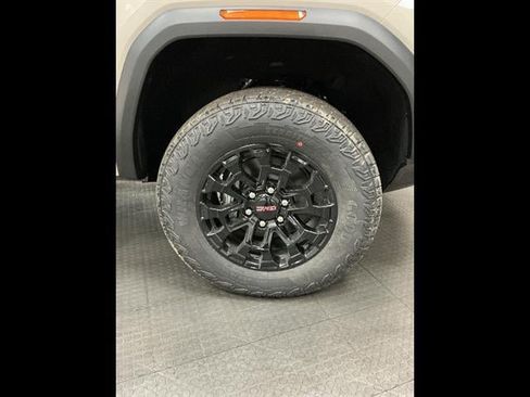 New 2026 GMC Canyon Elevation RWD image 39