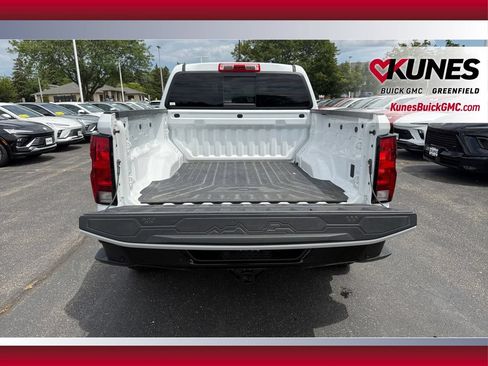 Used 2024 Chevrolet Colorado Trail Boss w/ Technology Package AWD/4WD image 38