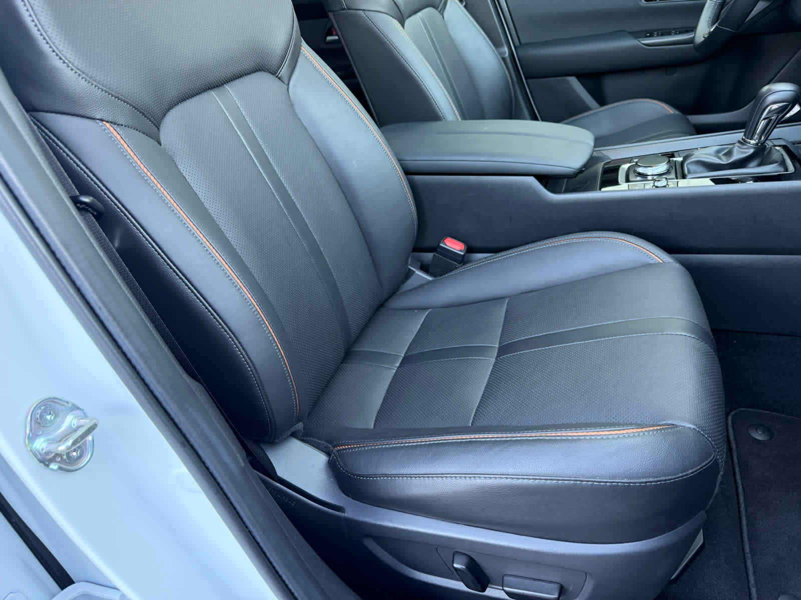Certified 2026 MAZDA CX-50 AWD 2.5 S w/ Premium Package image 8