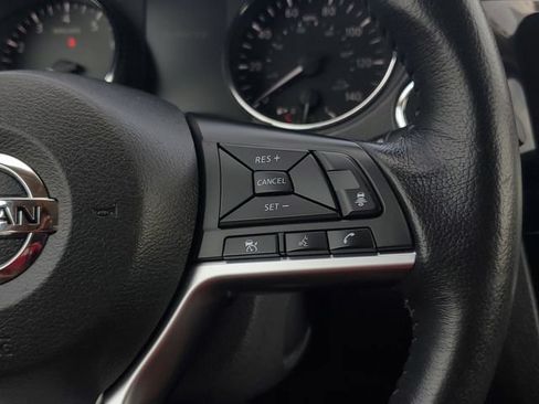 Used 2018 Nissan Rogue SL AWD/4WD image 24