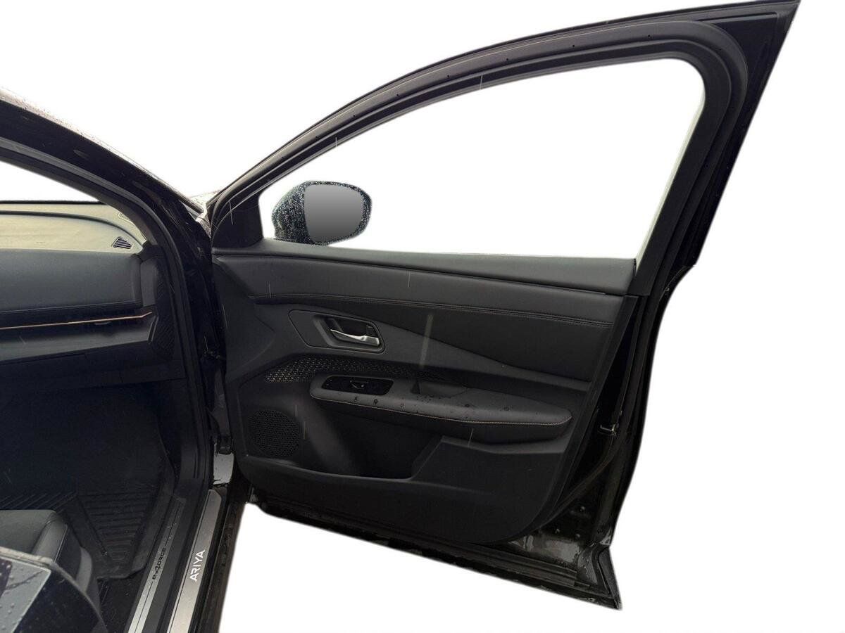 Used 2024 Nissan Ariya AWD image 17
