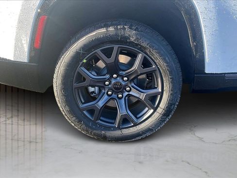 New 2026 Jeep Grand Wagoneer Limited w/ Premium Group II image 38