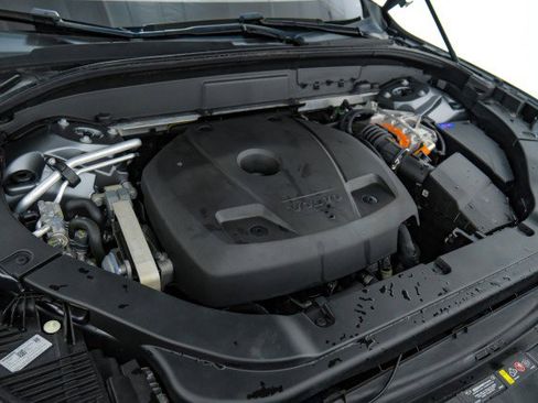 Used 2021 Volvo XC60 T8 Inscription Expression w/ Advanced Package image 48