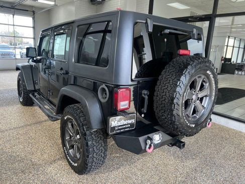 Used 2013 Jeep Wrangler Unlimited Sport image 4