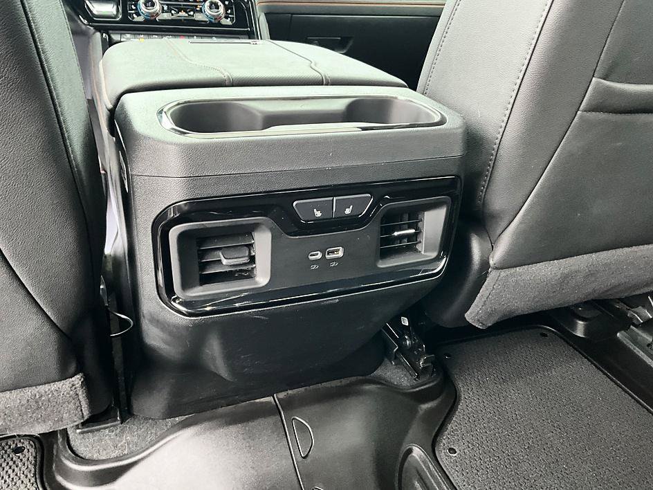 Used 2026 GMC Sierra 3500 AT4 w/ AT4 Premium Plus Package AWD/4WD image 33