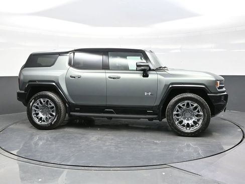 Used 2024 GMC Hummer EV 3X image 8