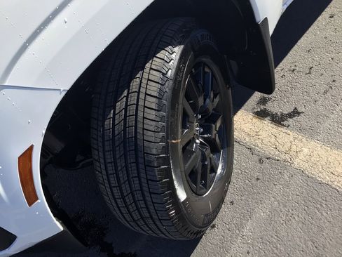 New 2026 Nissan Frontier SV image 17