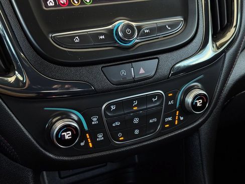 Used 2024 Chevrolet Equinox RS FWD image 35