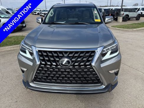 Used 2022 Lexus GX 460 Premium w/ Accessory Package image 2