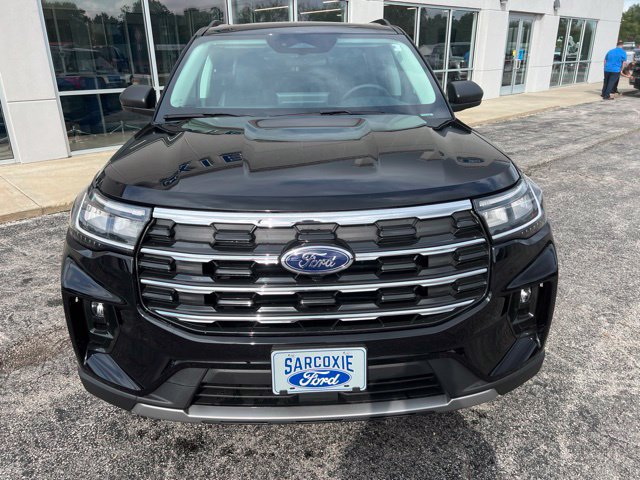 New 2026 Ford Explorer Active w/ Active Comfort Package AWD/4WD image 2