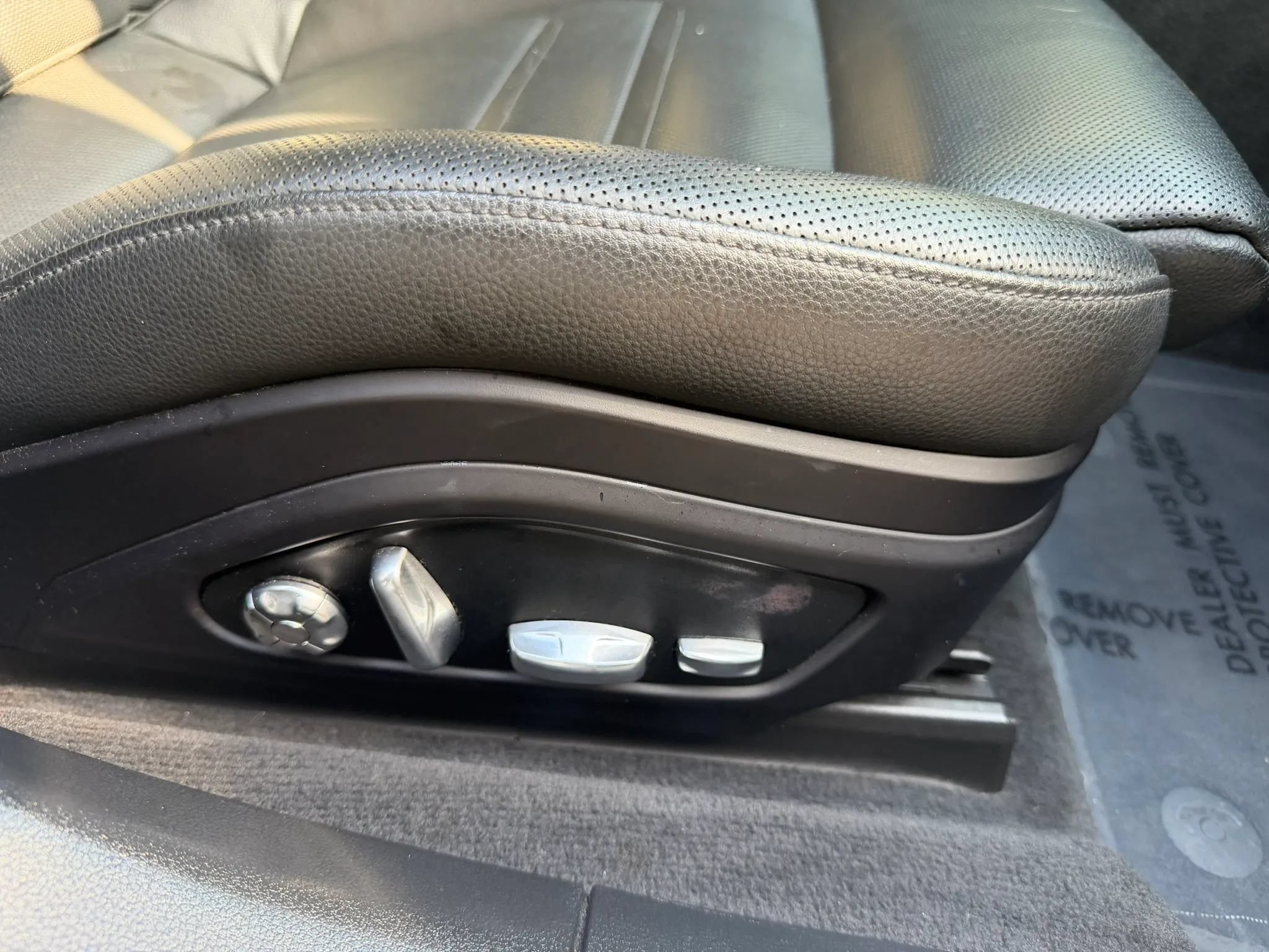 Used 2018 Porsche Panamera 4 AWD/4WD image 11